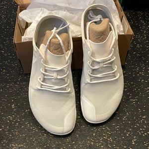 Brand new never worn Vivo barefoot shoes! So nice